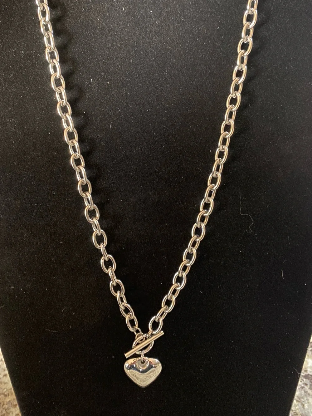 Stainless Steel Heart Toggle Chain Necklace - Women Jewelry - Picture 4 of 5